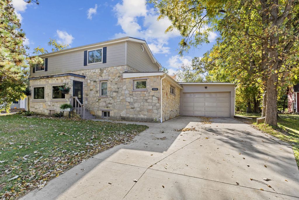 2959 North St, East Troy