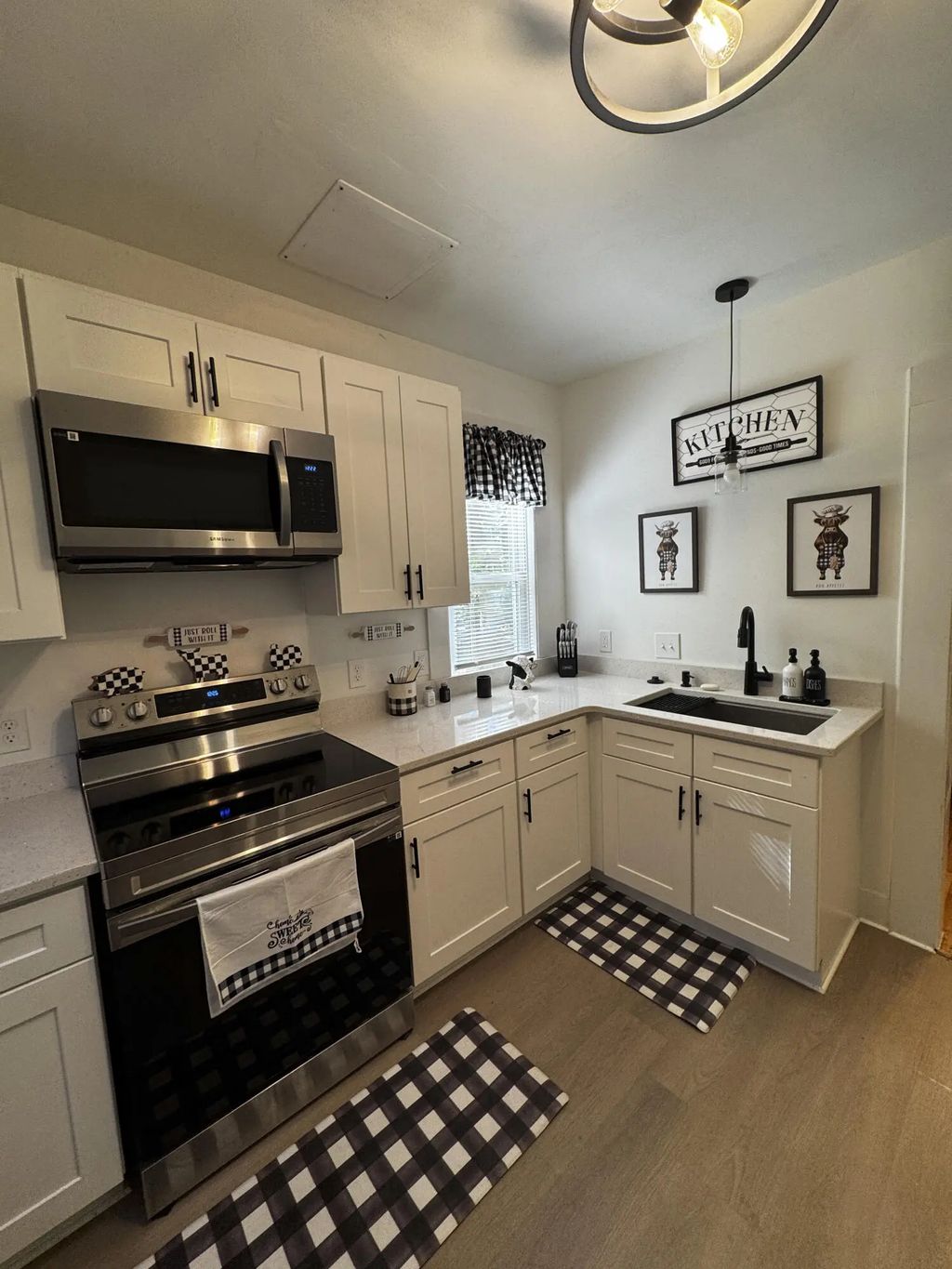 107 Cook St, Waukesha