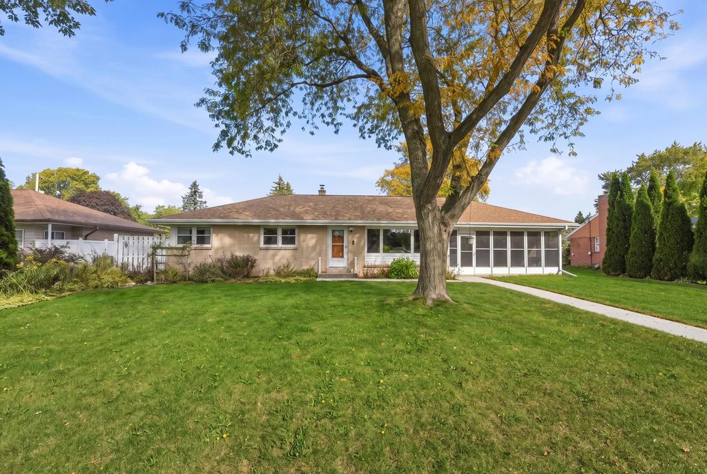 3344 W Edgerton Ave, Greenfield