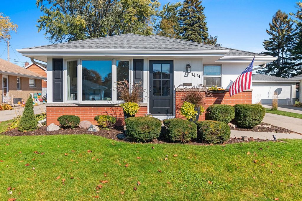1424 Kuhl St, Manitowoc