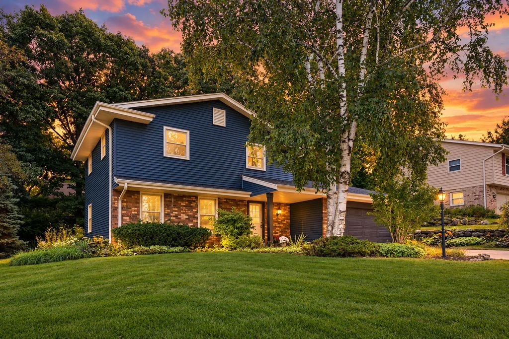 706 Wexford Way, Hartland