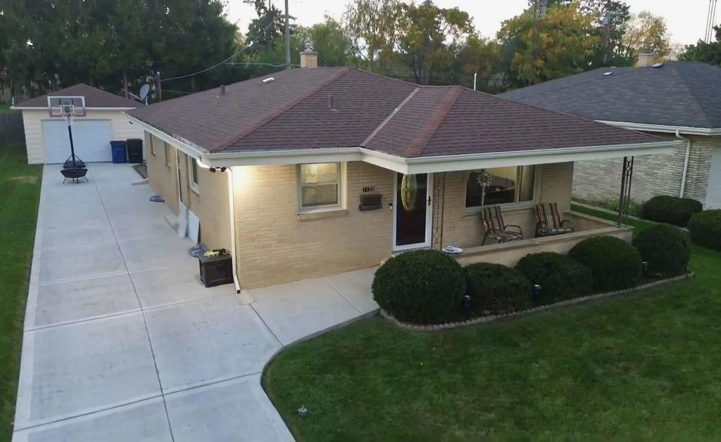 1120 Virginia St, Racine