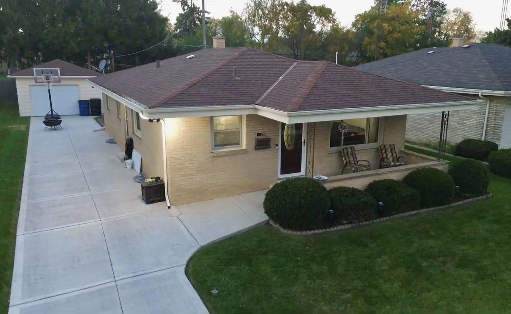 1120 Virginia St, Racine