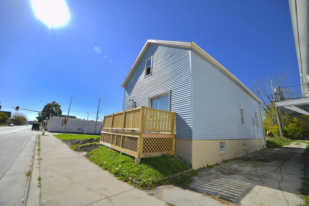 2513 N Teutonia Ave, Milwaukee