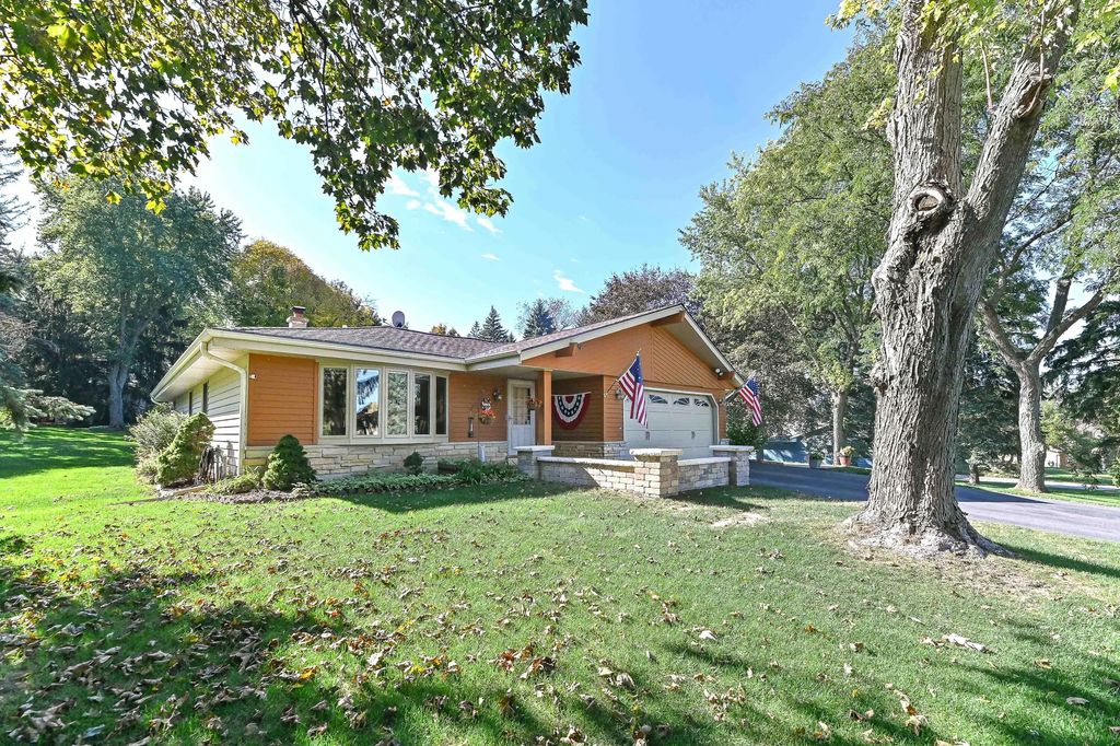 W264s7715 Mt Whitney Ave, Vernon
