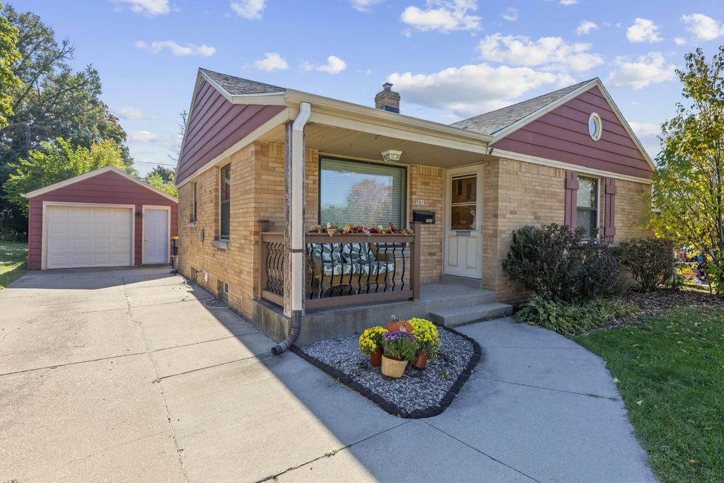 7815 W Beloit Rd, West Allis