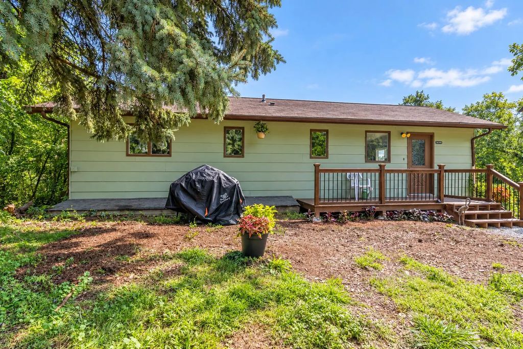 N1492 Clover Rd, Bloomfield
