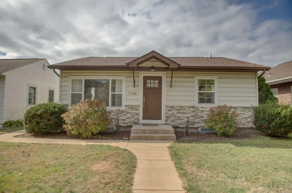 1106 25th St S, La Crosse