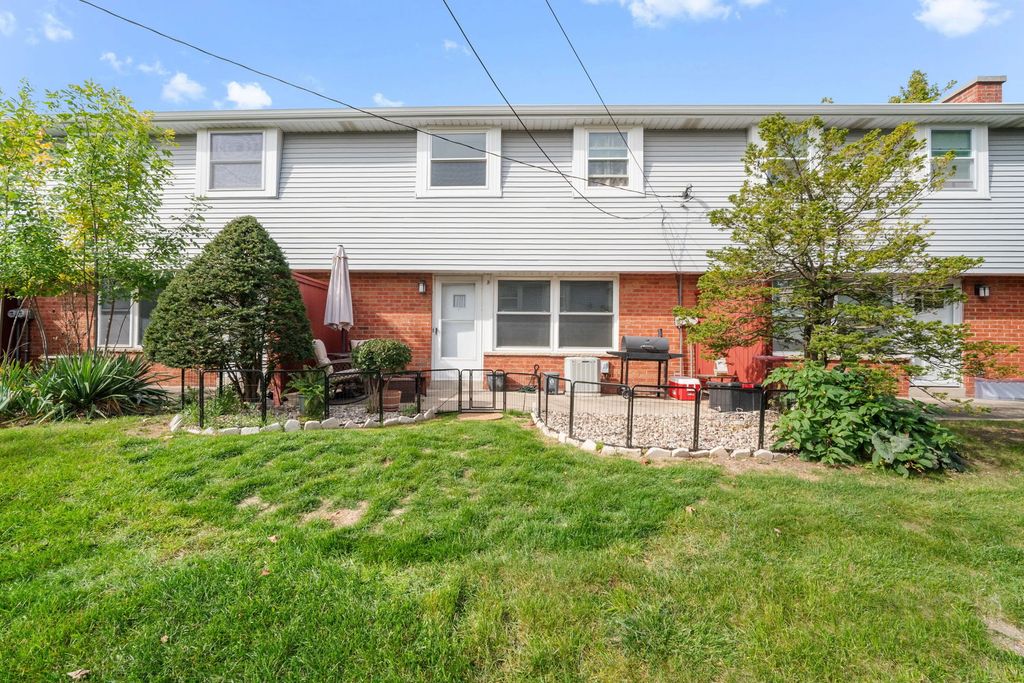1363 Josephine St B, Waukesha
