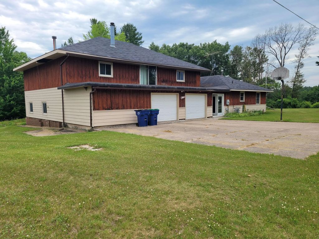 N2910 Teddy Bear Ln, Waupaca