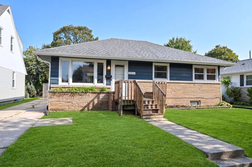 3155 S 72nd St, Milwaukee