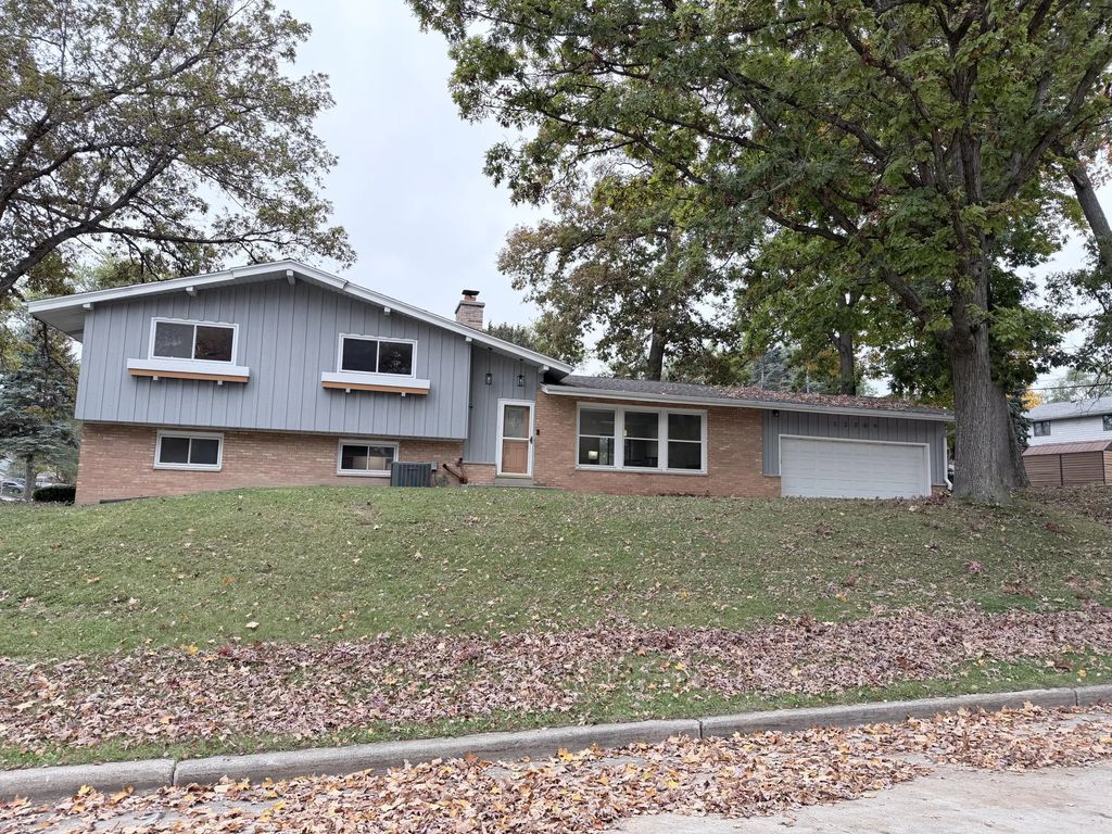 12309 W Euclid Ave, West Allis