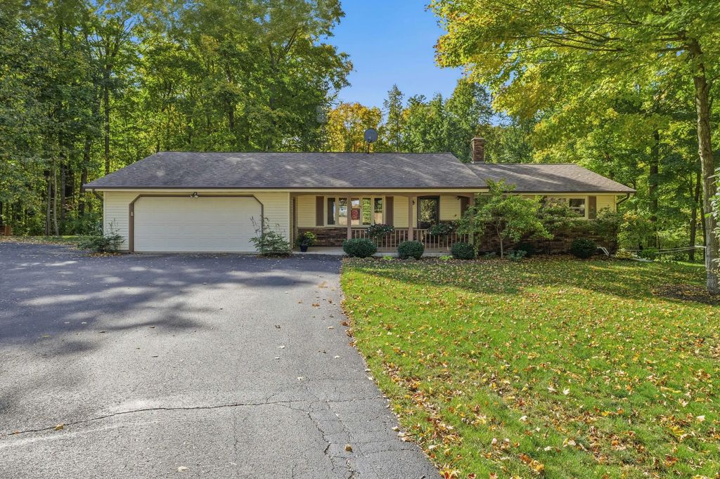 N6730 Hillside Rd, Sheboygan Falls