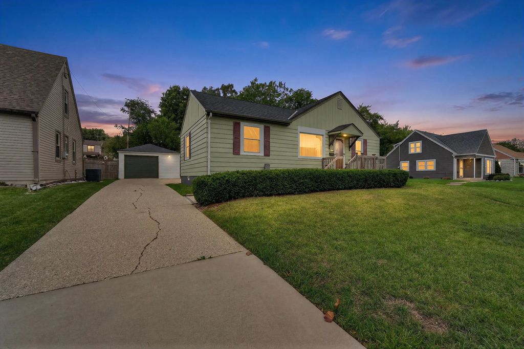 3557 S 45th St, Milwaukee
