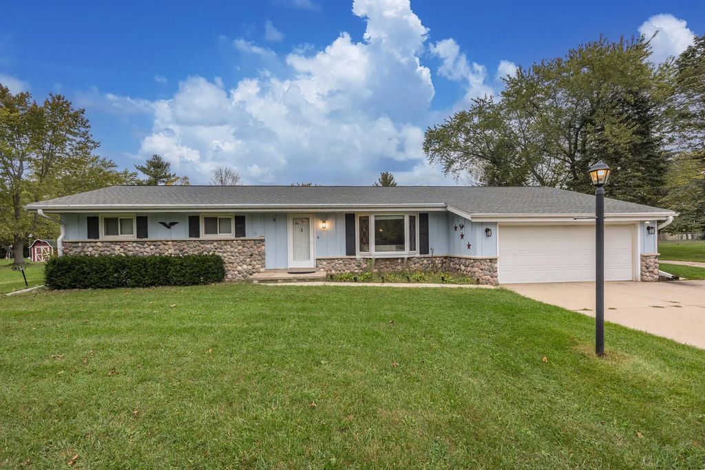 S57w25392 Lois Ln, Waukesha