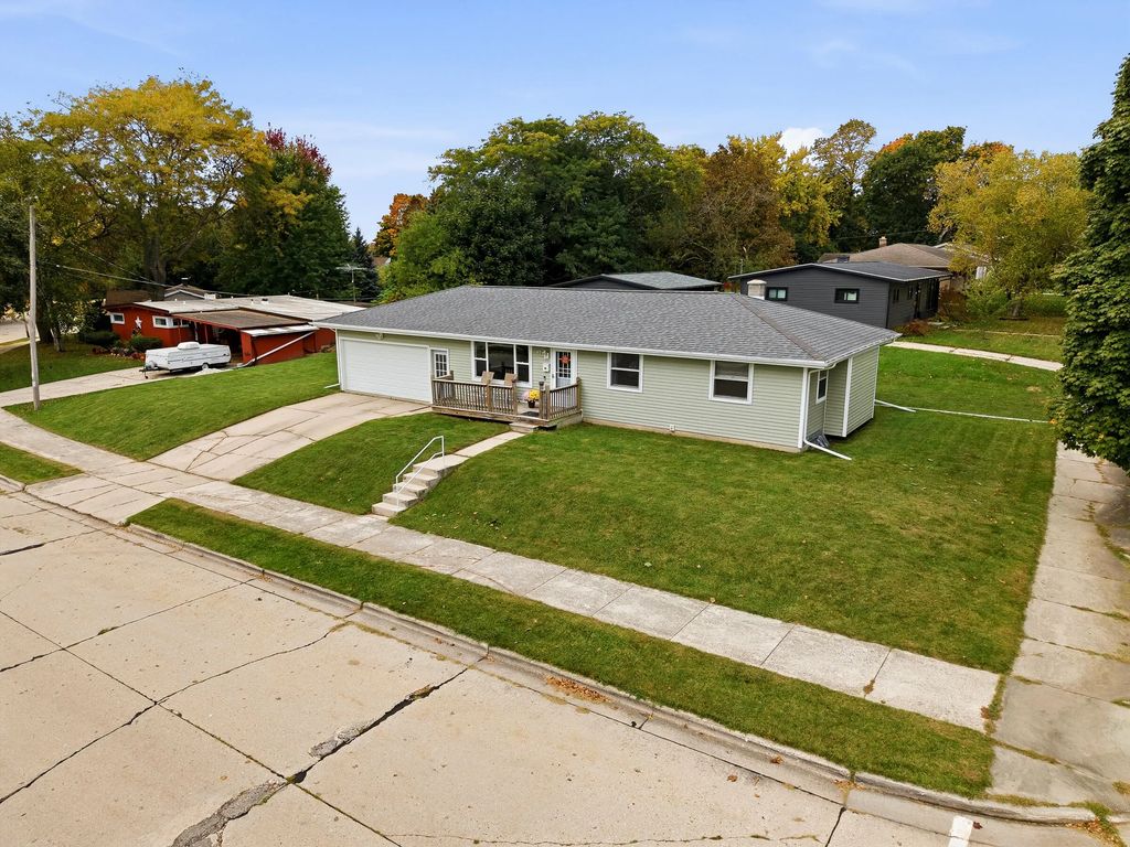 524 N 26th St, Sheboygan