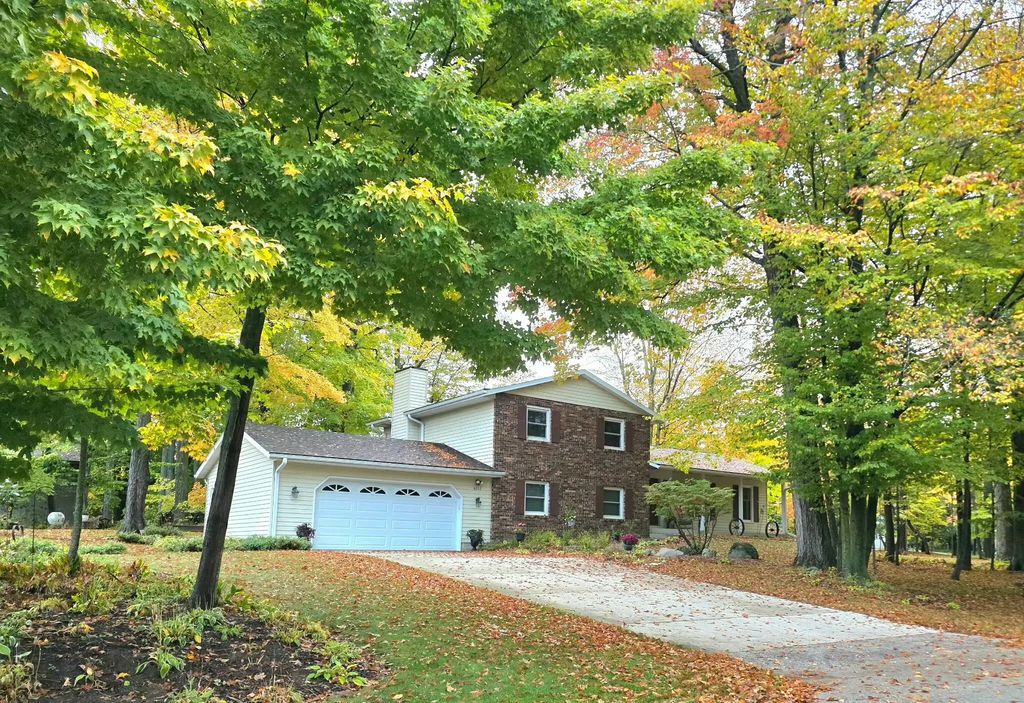 4202 S 16th St, Sheboygan