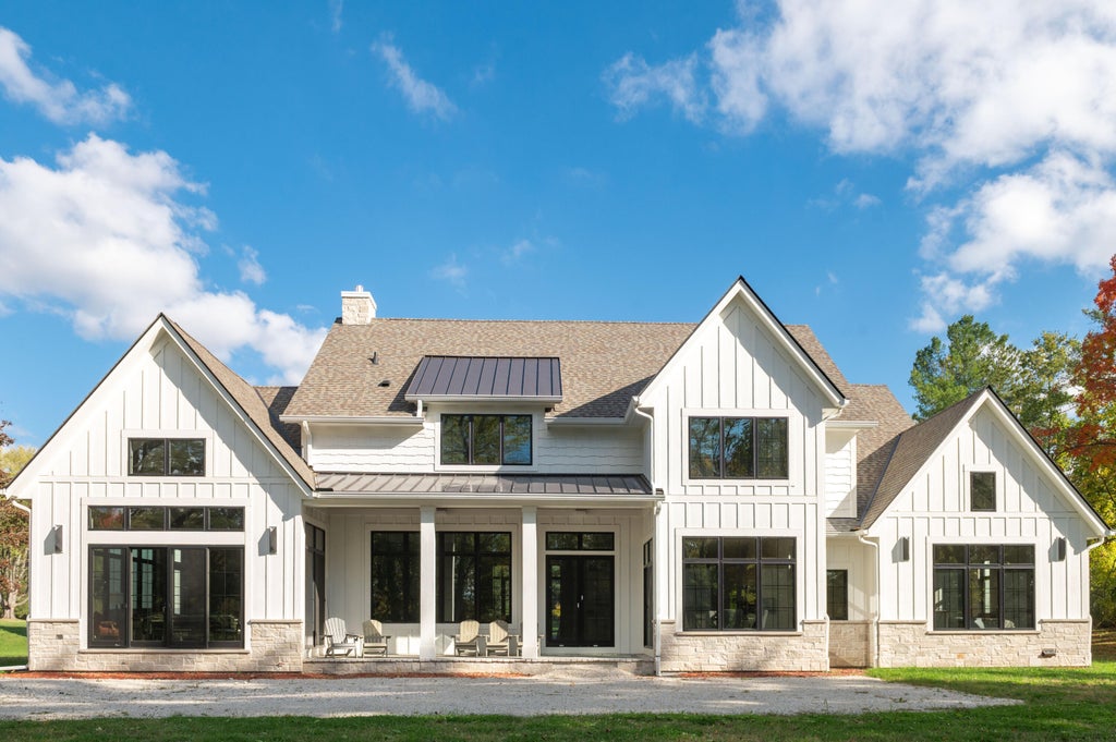 4779 Pine Meadows Ln, Chenequa