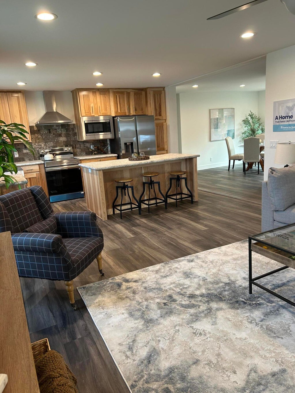 1111 Darcy, Hillsboro