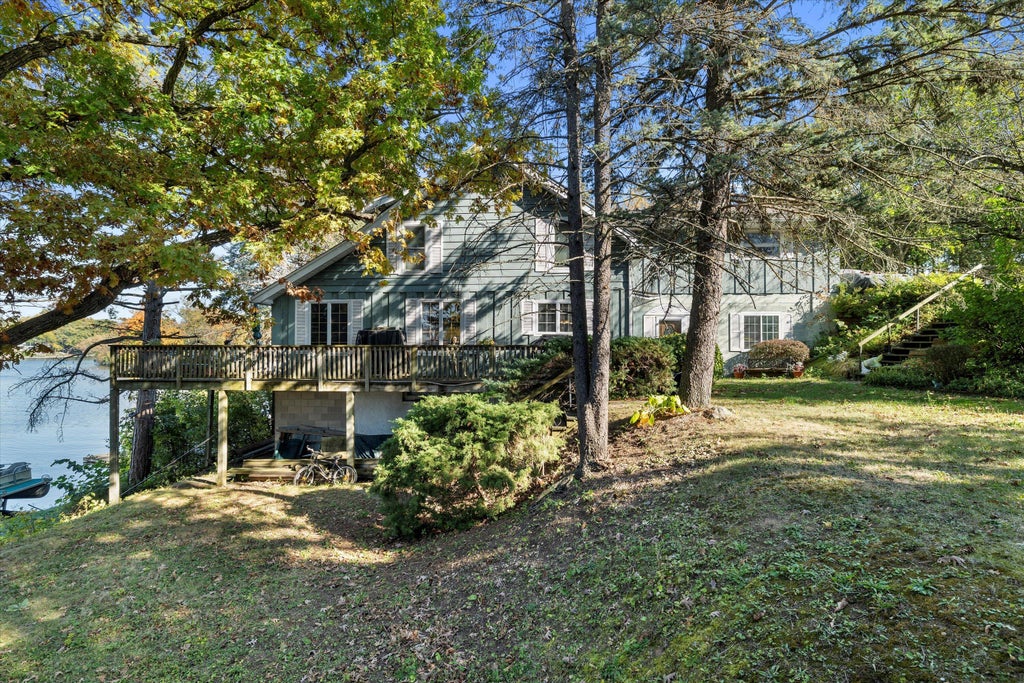 N53w34956 Road B, Oconomowoc