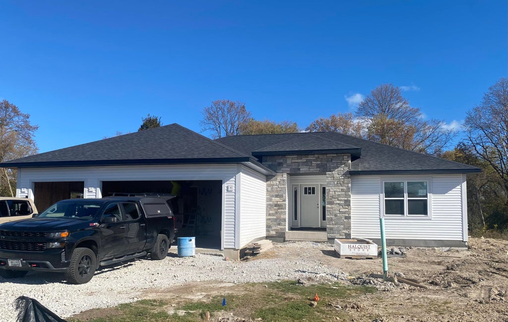 4749 Piper Ln, Mount Pleasant