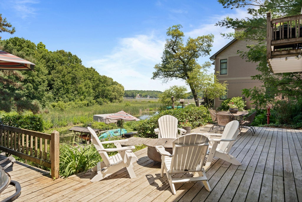 W5680 Ridge Rd, La Grange