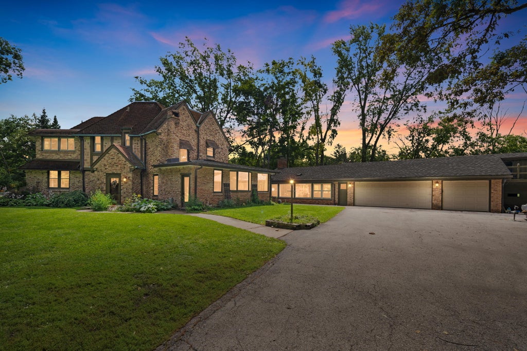 10737 W Rawson, Franklin
