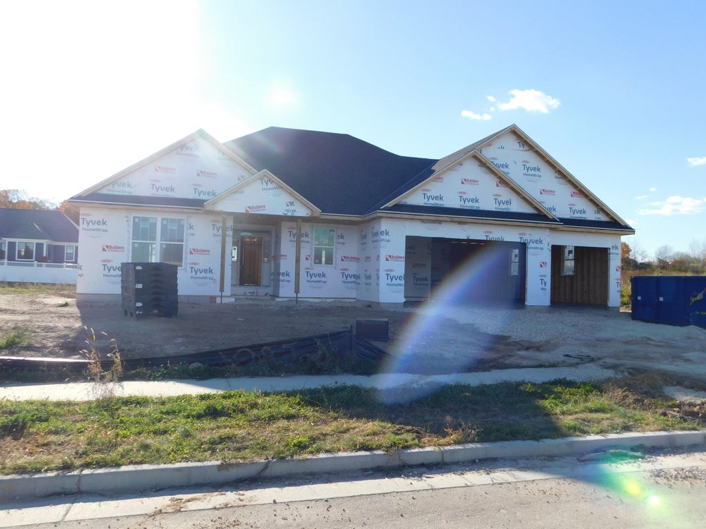 285 Mulberry Ln, Grafton