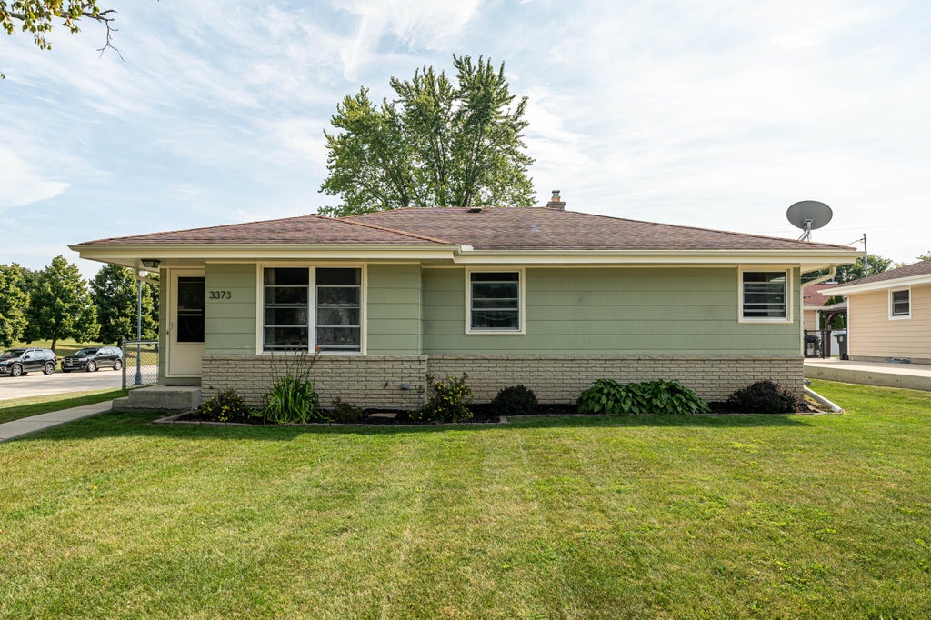 3373 E Henry, Cudahy