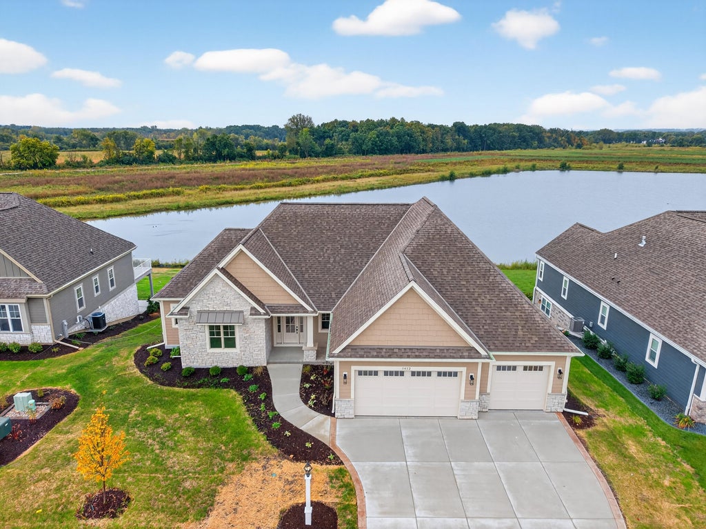 1612 White Deer, Waukesha