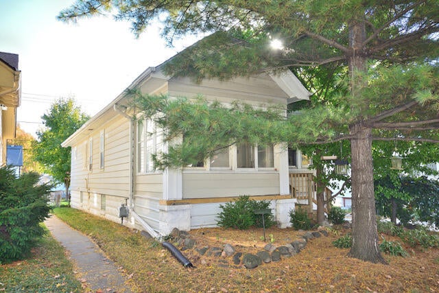 2178 S 84th St, West Allis