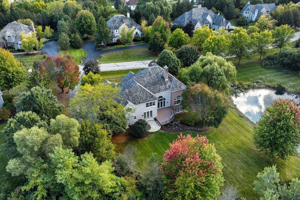 3824 W Stonefield, Mequon