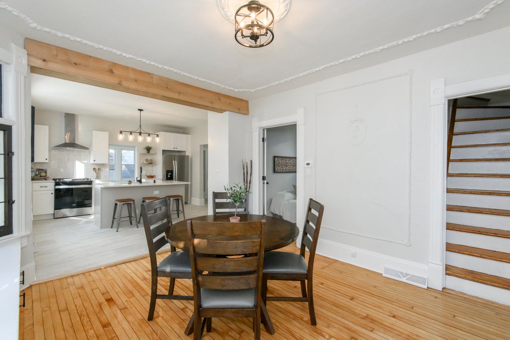 2911 N Newhall St, Milwaukee