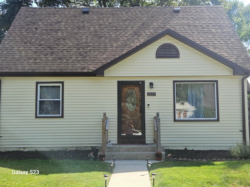 5631 W Thurston Ave Ave, Milwaukee