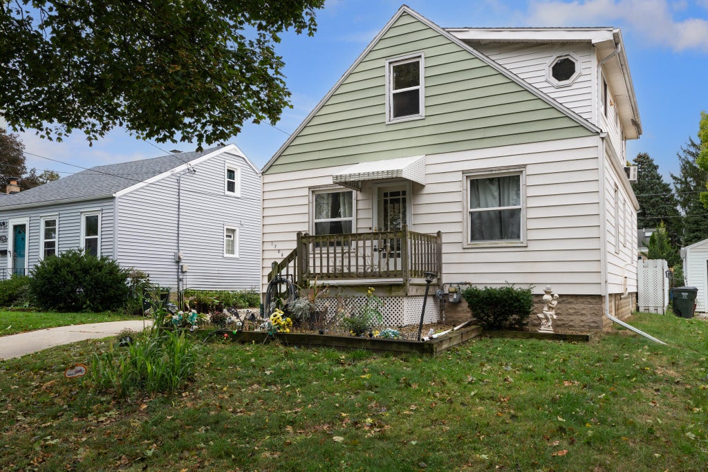 1705 E Eden, St Francis