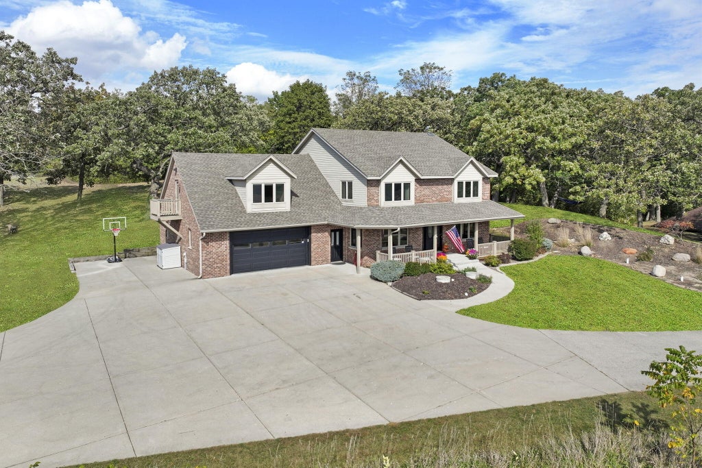 5804 Highway 36 -, Lyons