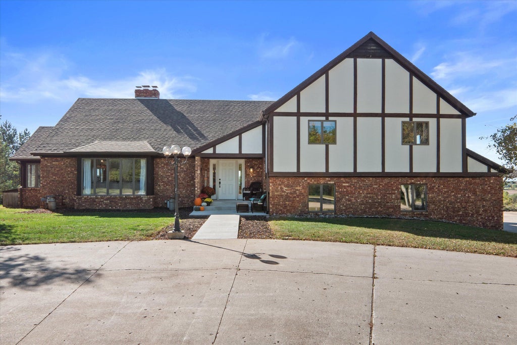 7165 Town Line Rd, West Bend