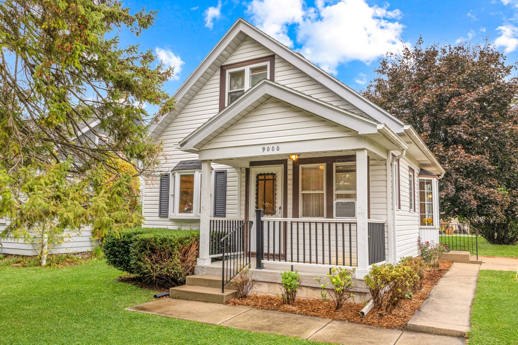 9000 W Cold Spring Rd, Greenfield