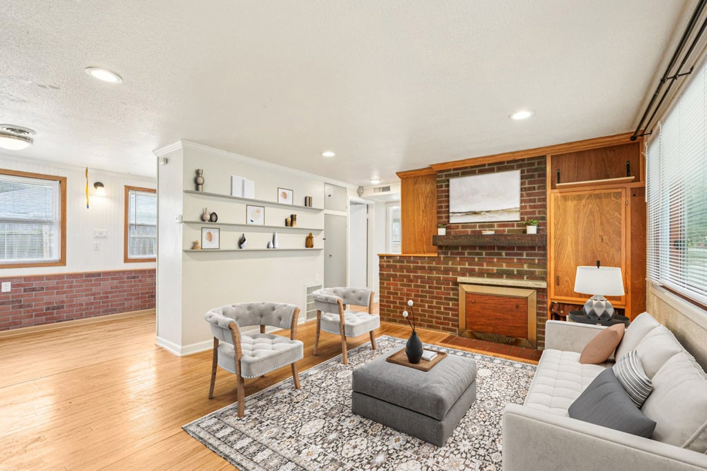 8230 W Burleigh St, Milwaukee