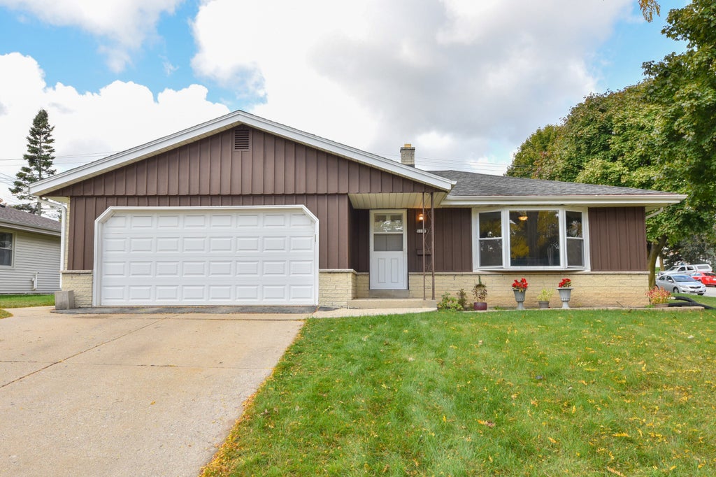 5107 S 20th St, Milwaukee