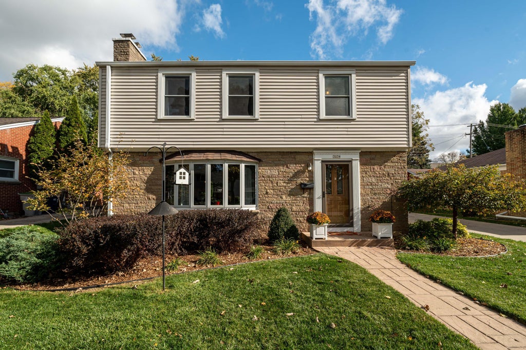 3234 N 95th St, Milwaukee