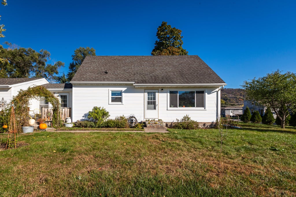 3147 29th St S, La Crosse