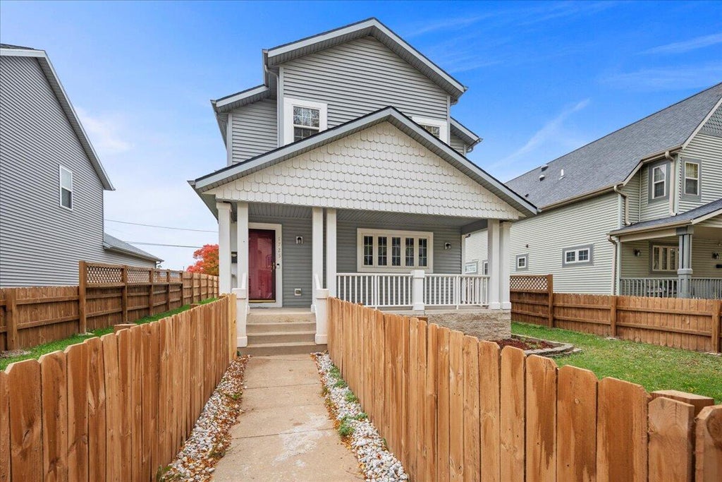 1725 N 18th St, Milwaukee