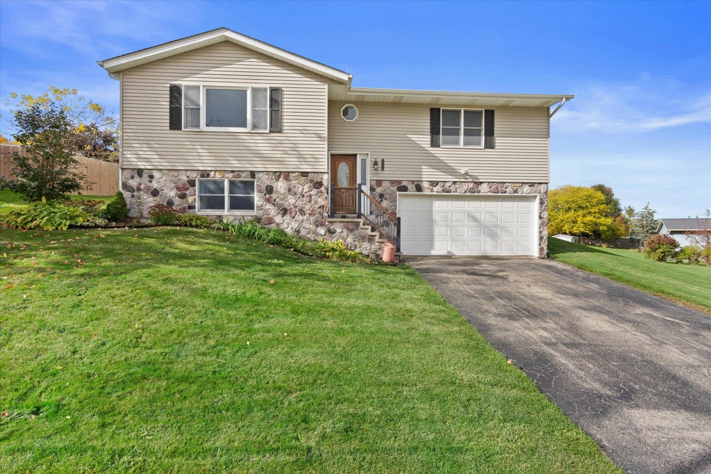 113 Kerri Ann, Hartford