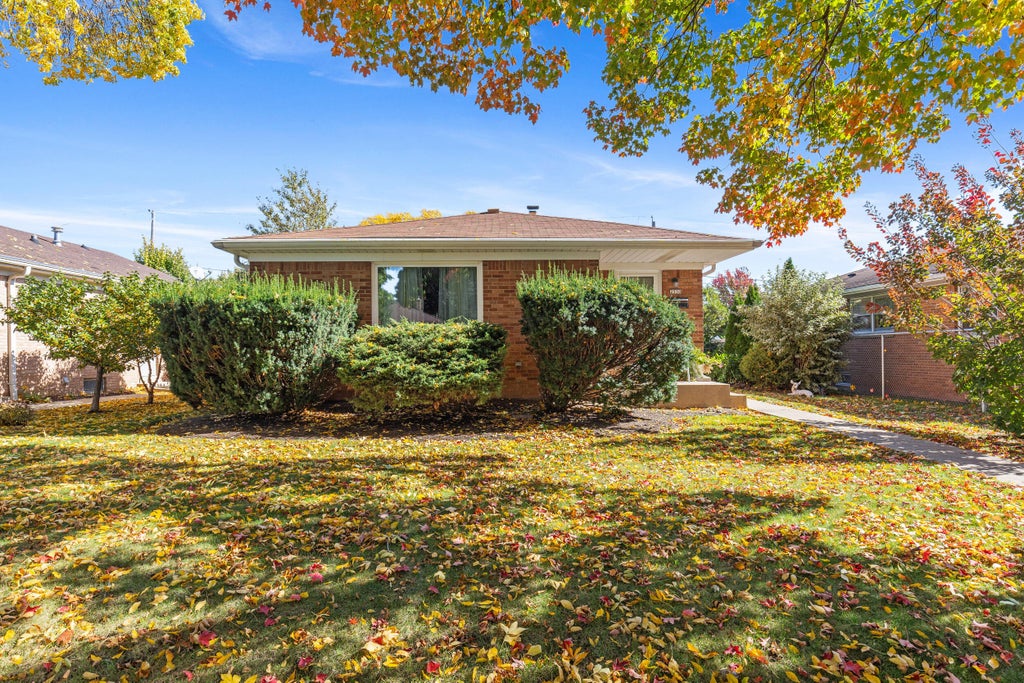 2530 S 66th St, Milwaukee