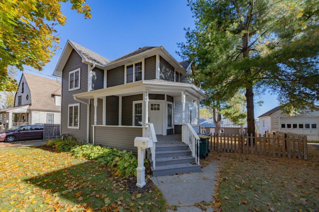 610 N Main St, Fort Atkinson