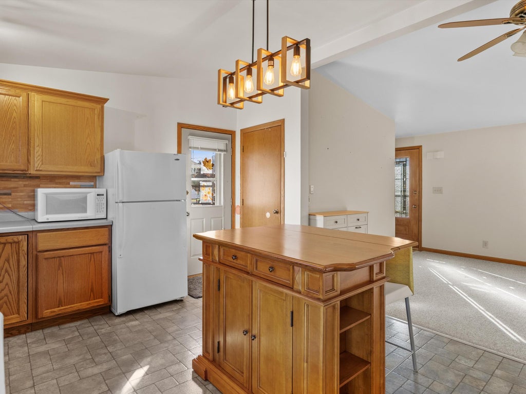 2225 S 12th St, Manitowoc