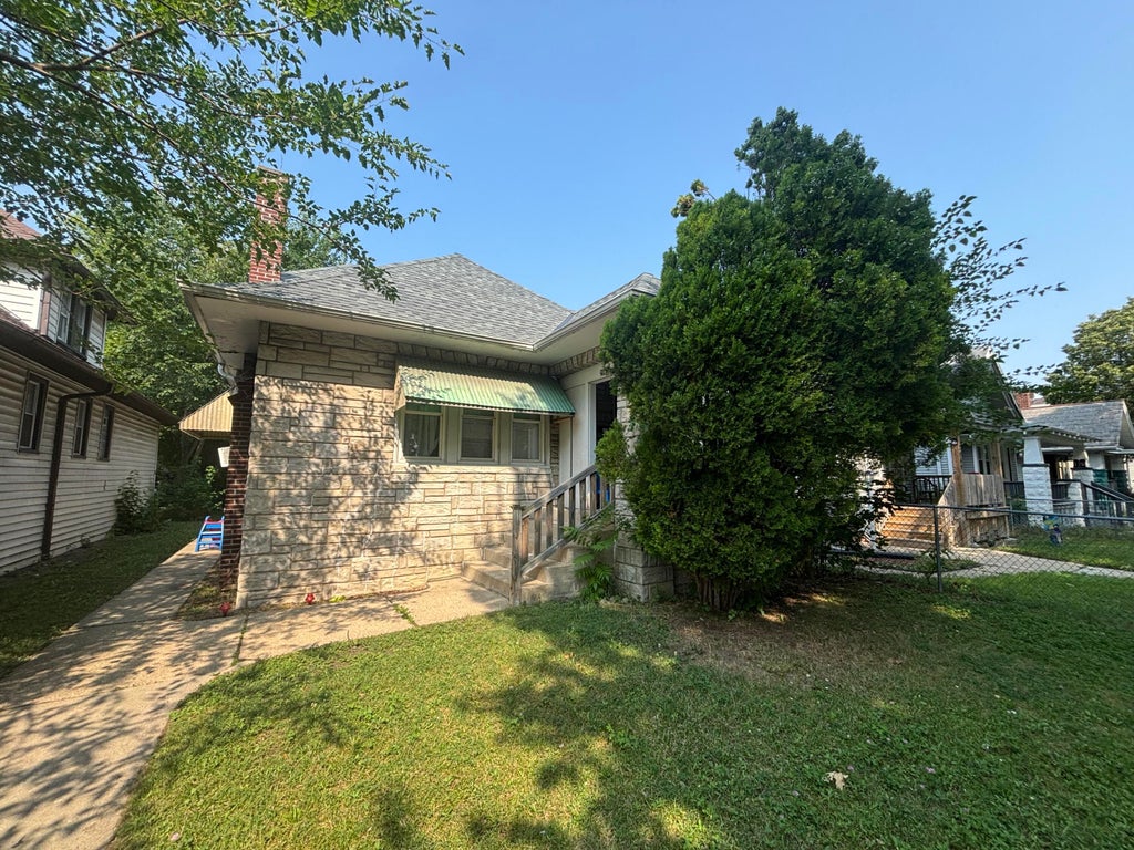 2963 N 36th St, Milwaukee