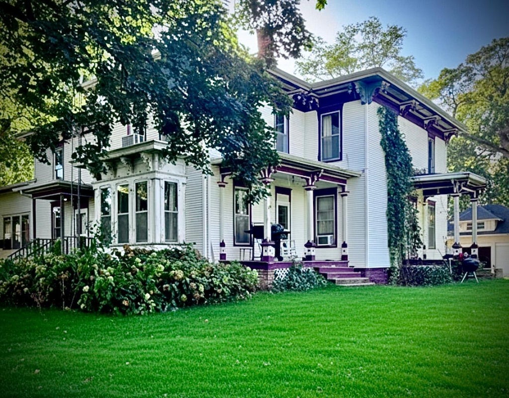 W6152 County Road B -, Byron