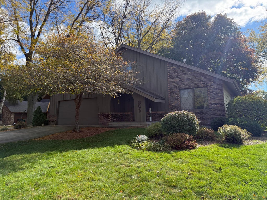 1103 Laurie Dr, Fort Atkinson
